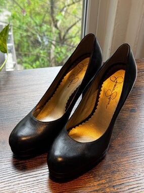 Jessica Simpson Black Heels